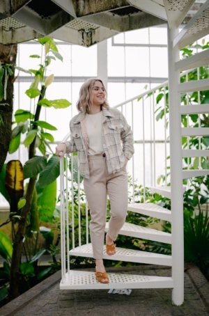 Ralie check jacket. Beige sand