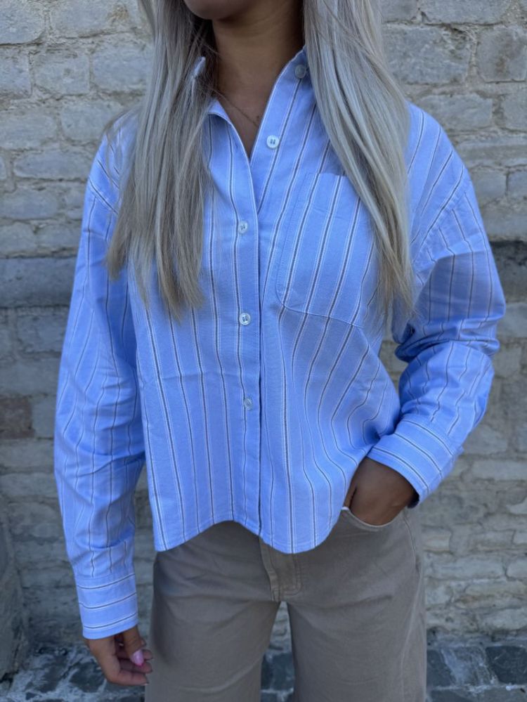 Aria Short Boxy Shirt Ice melt