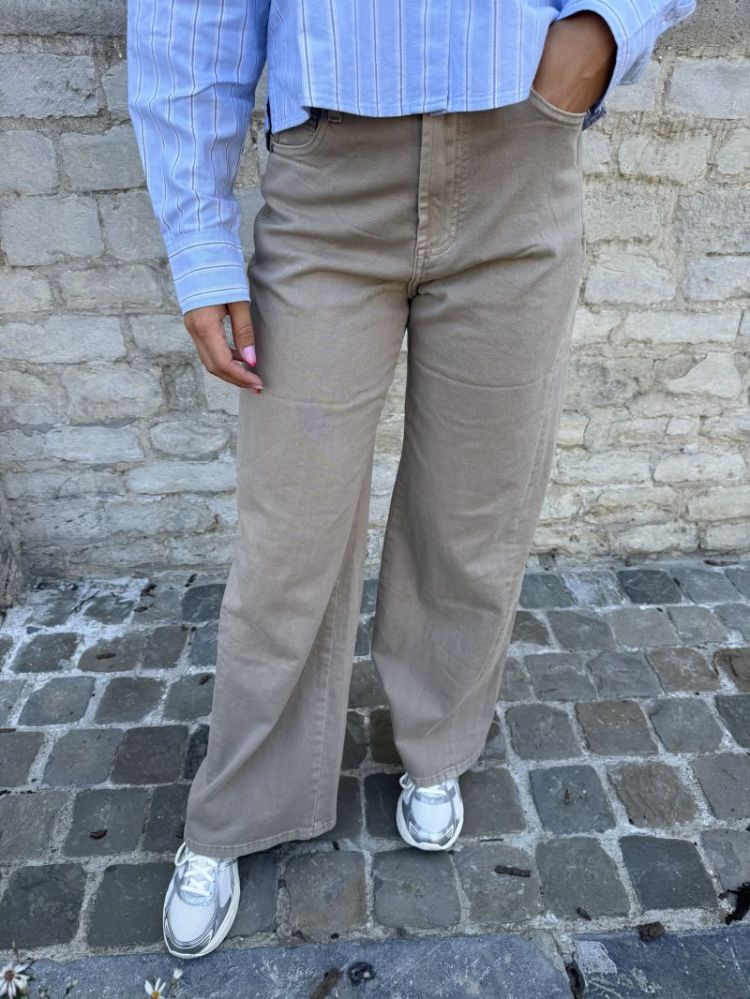 Aura pants. Sand