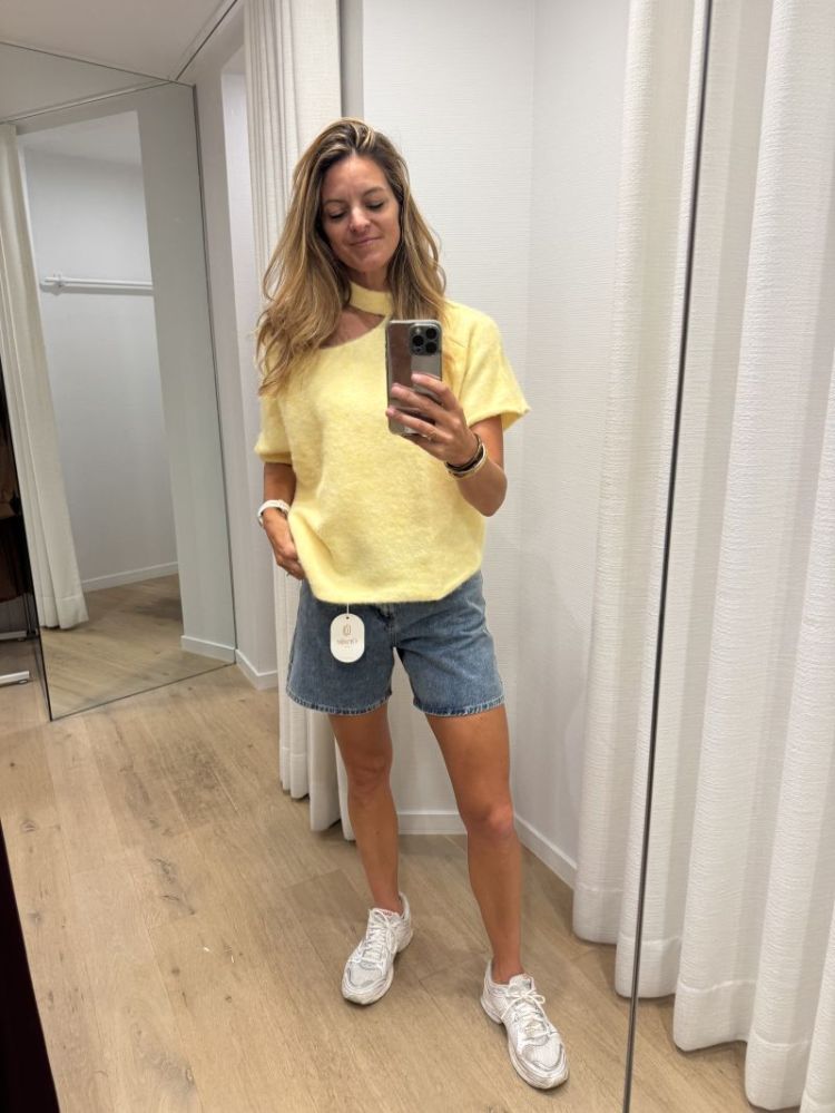 Open shoulder pull geel