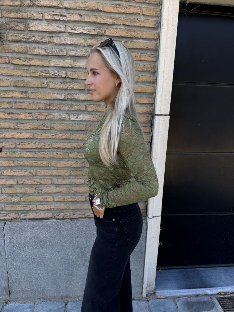 Lacey lace top NOOS sphagnum